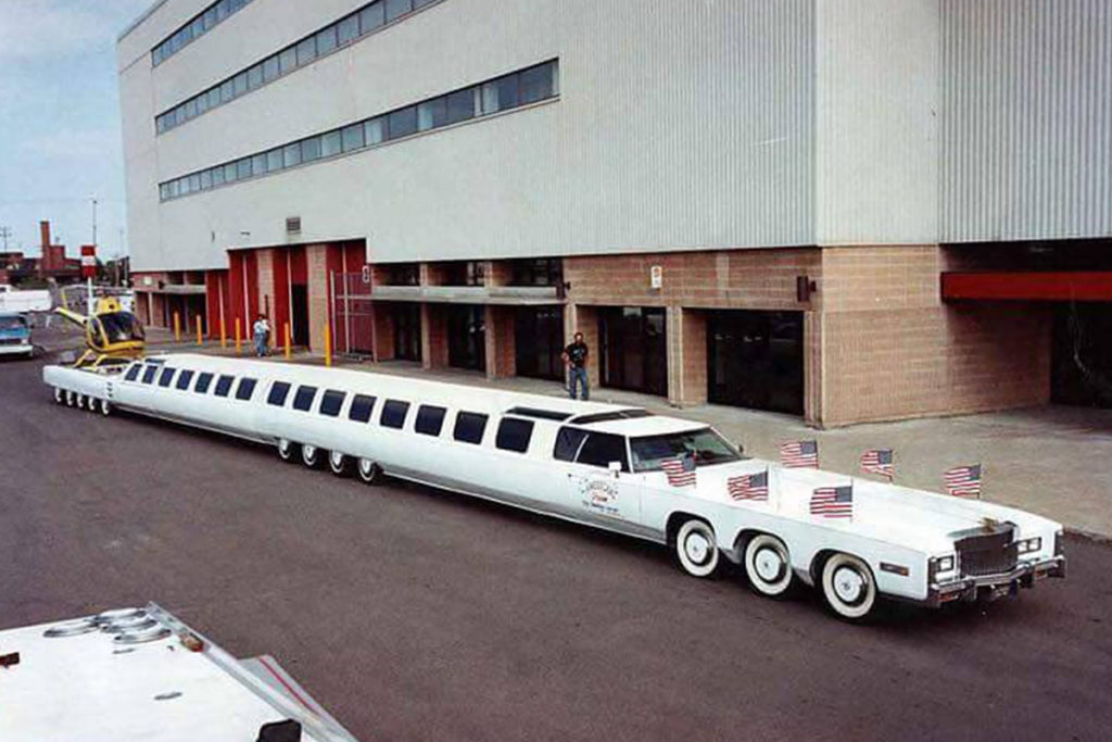 a picture of the longest limo in the world