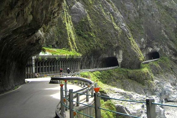 the tunnels of the taroko gorge road in taiwan