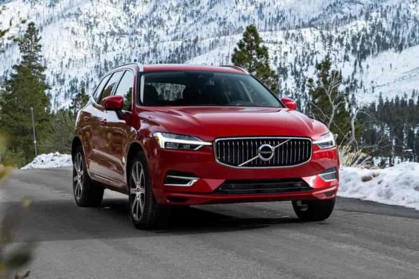 a red 2019 volvo xc60