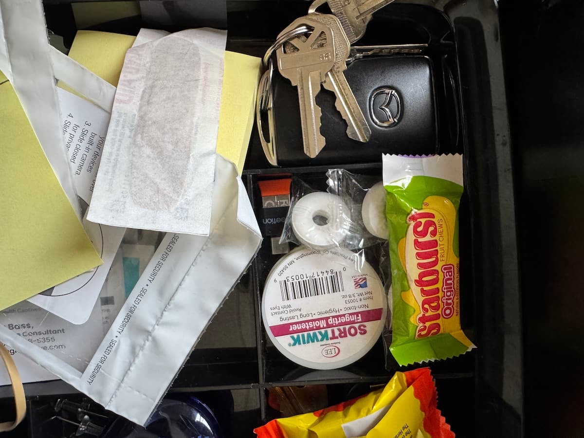 She Found a Second Set of Car Keys in Her Husband’s Drawer